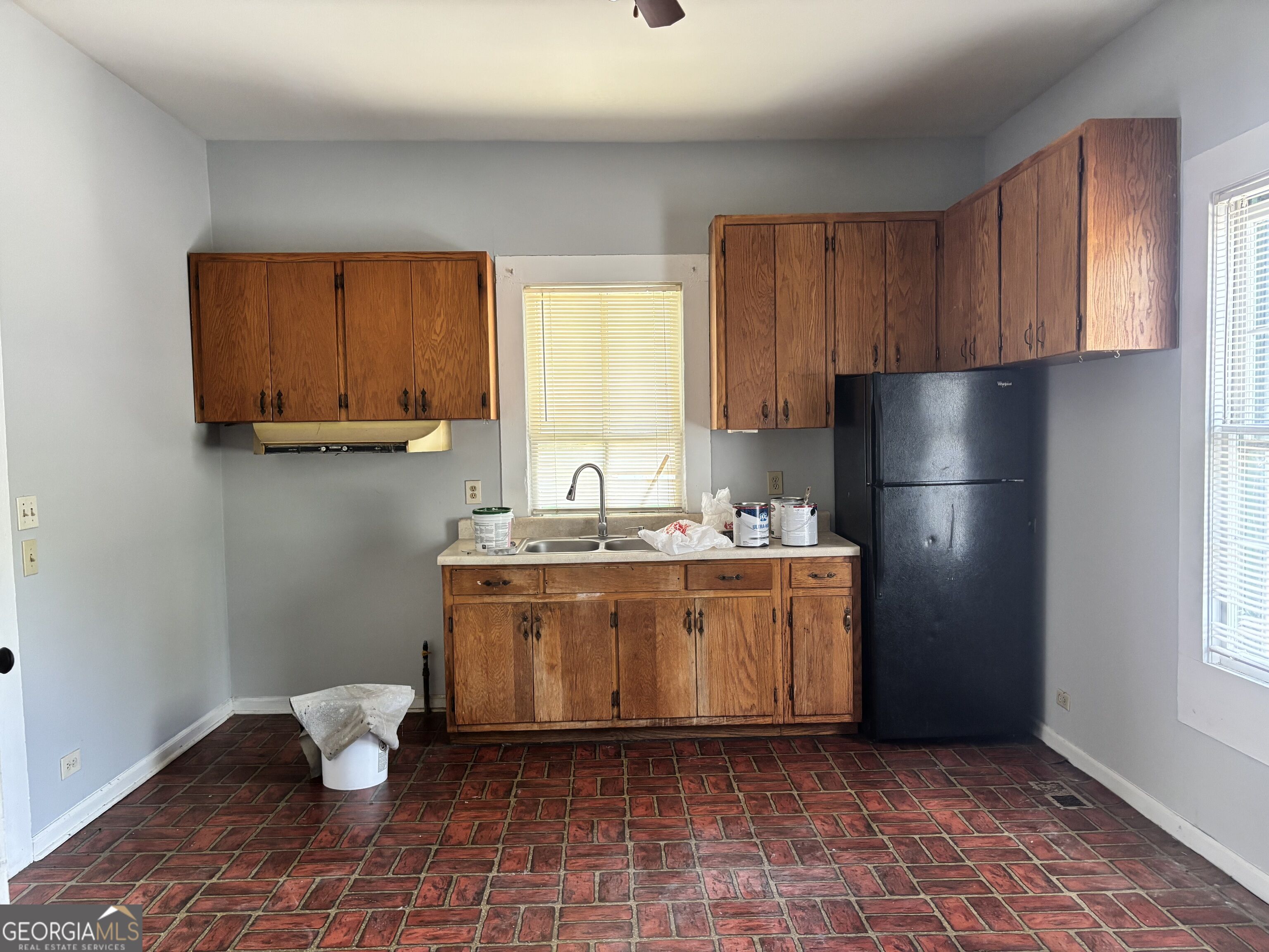 109 Newcomb Street Property Photo 4
