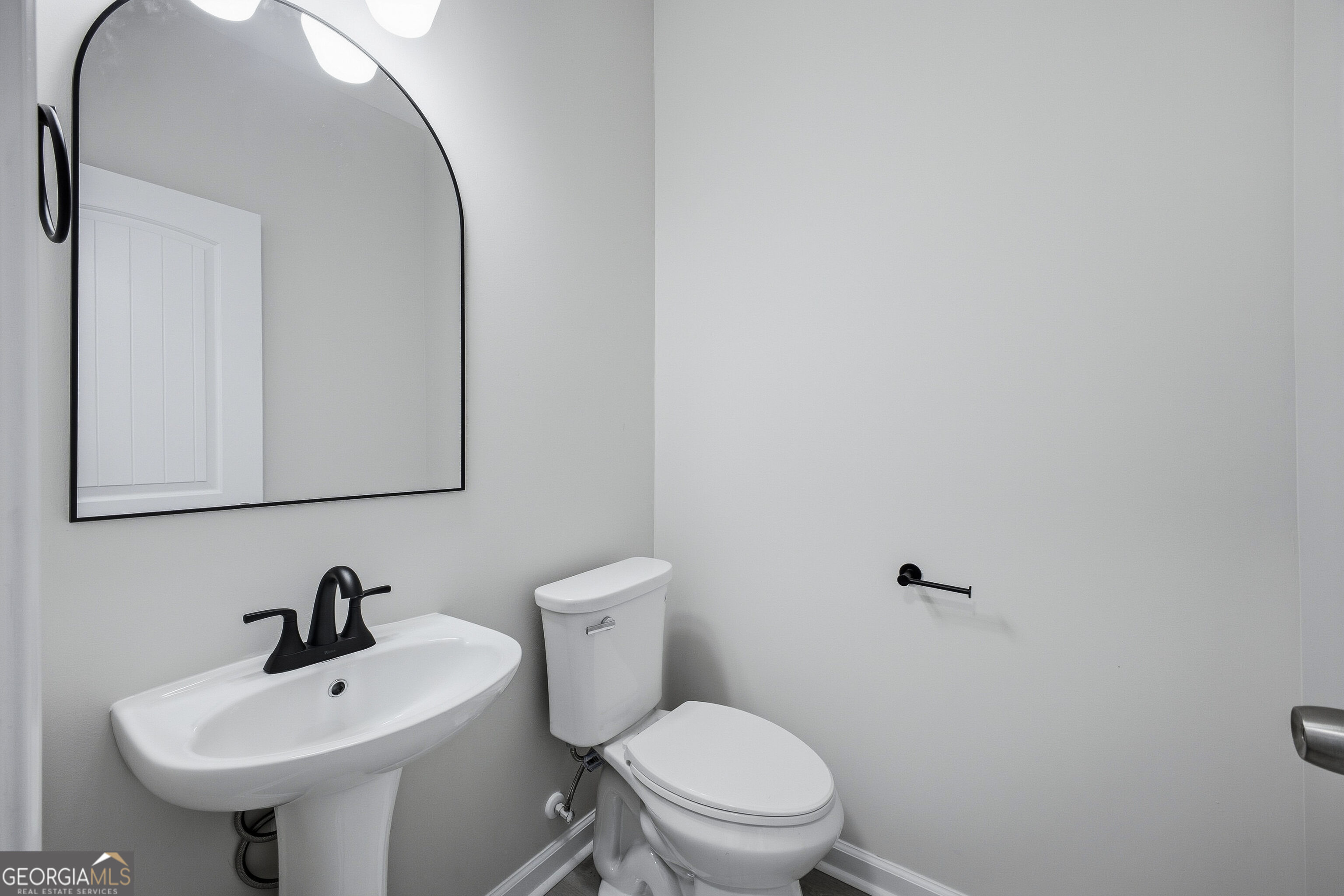 8133 Brookbend Drive Property Photo 5