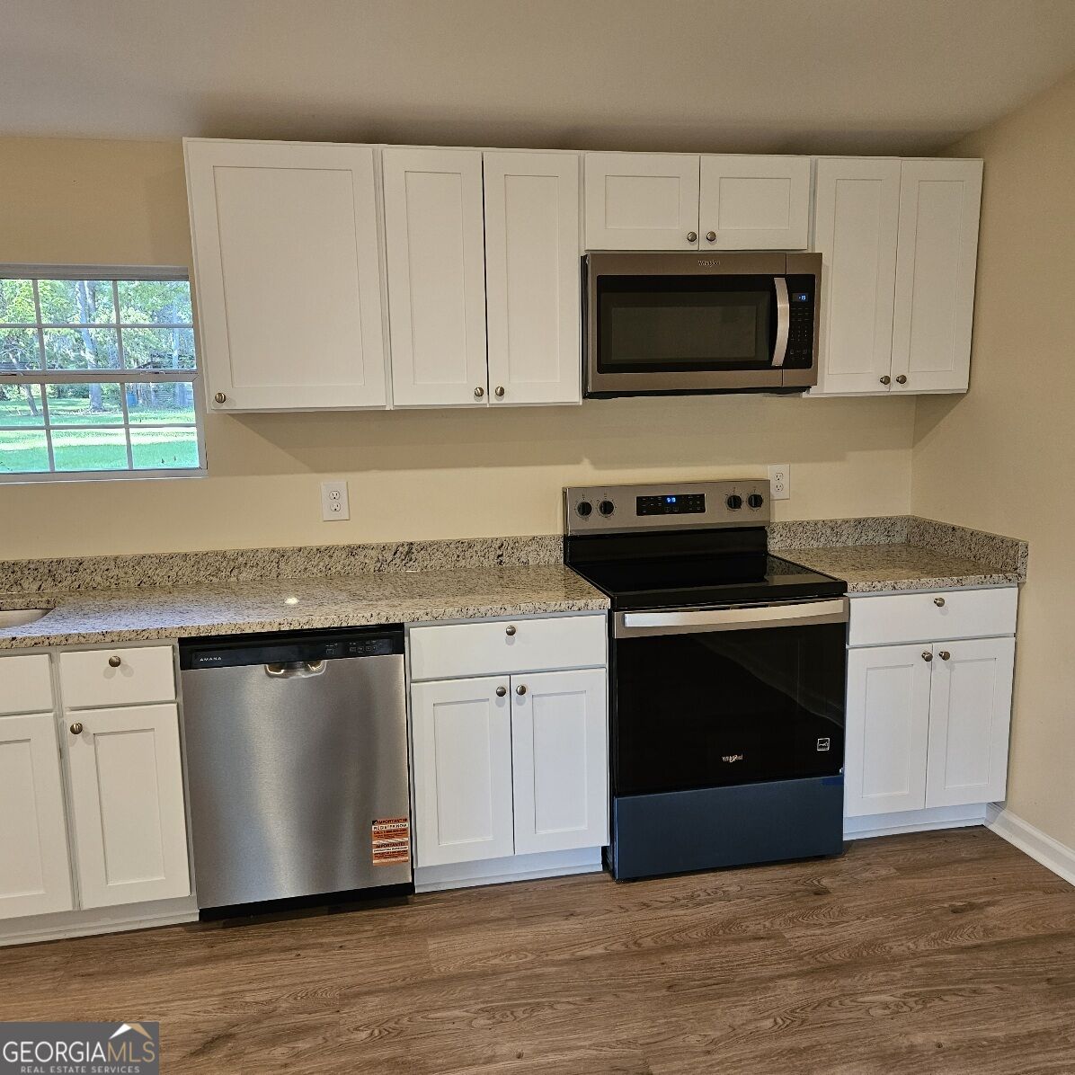1196 Hendricks Road Property Photo 5