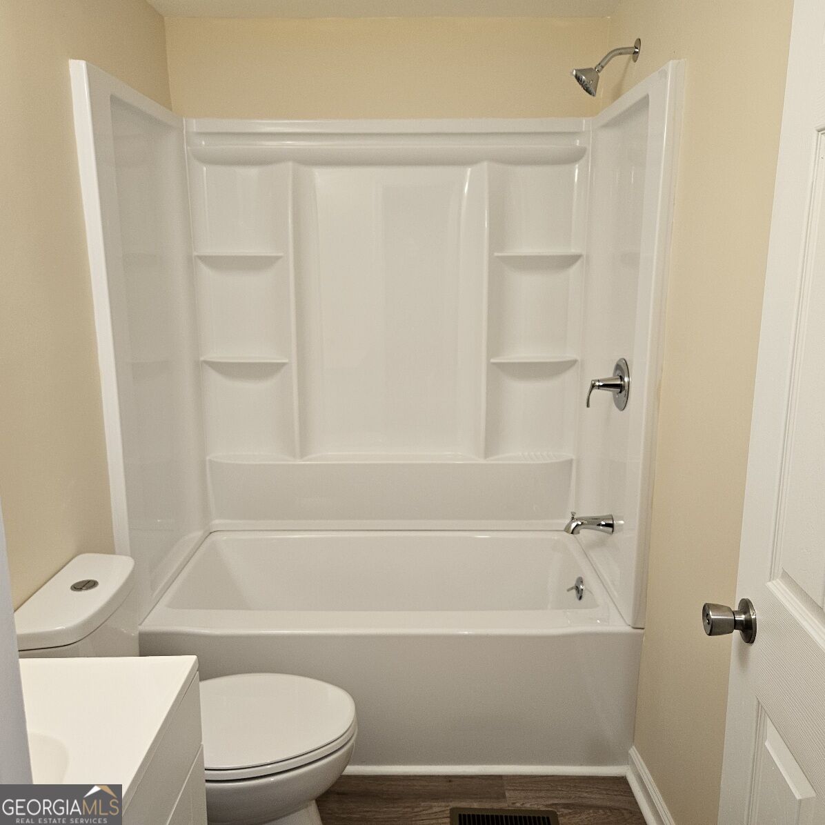 1196 Hendricks Road Property Photo 10
