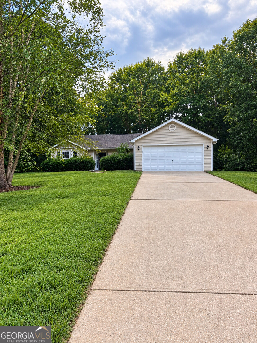 117 Kimbell Farm Drive Property Photo 1