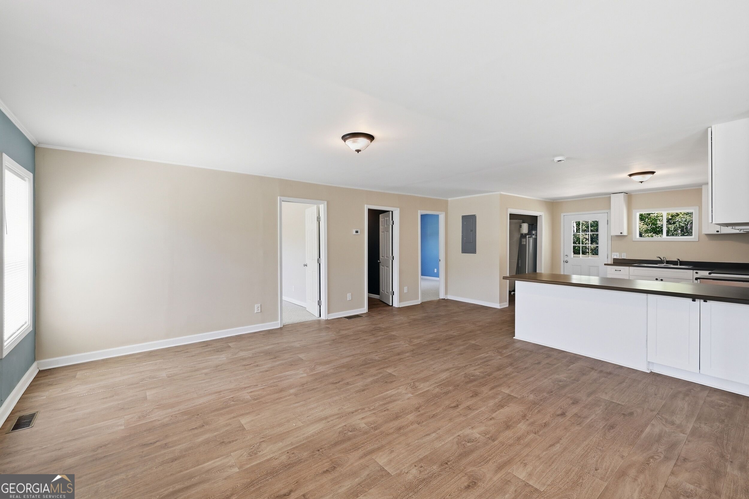 2421 E Silver Shoals Road Property Photo 5