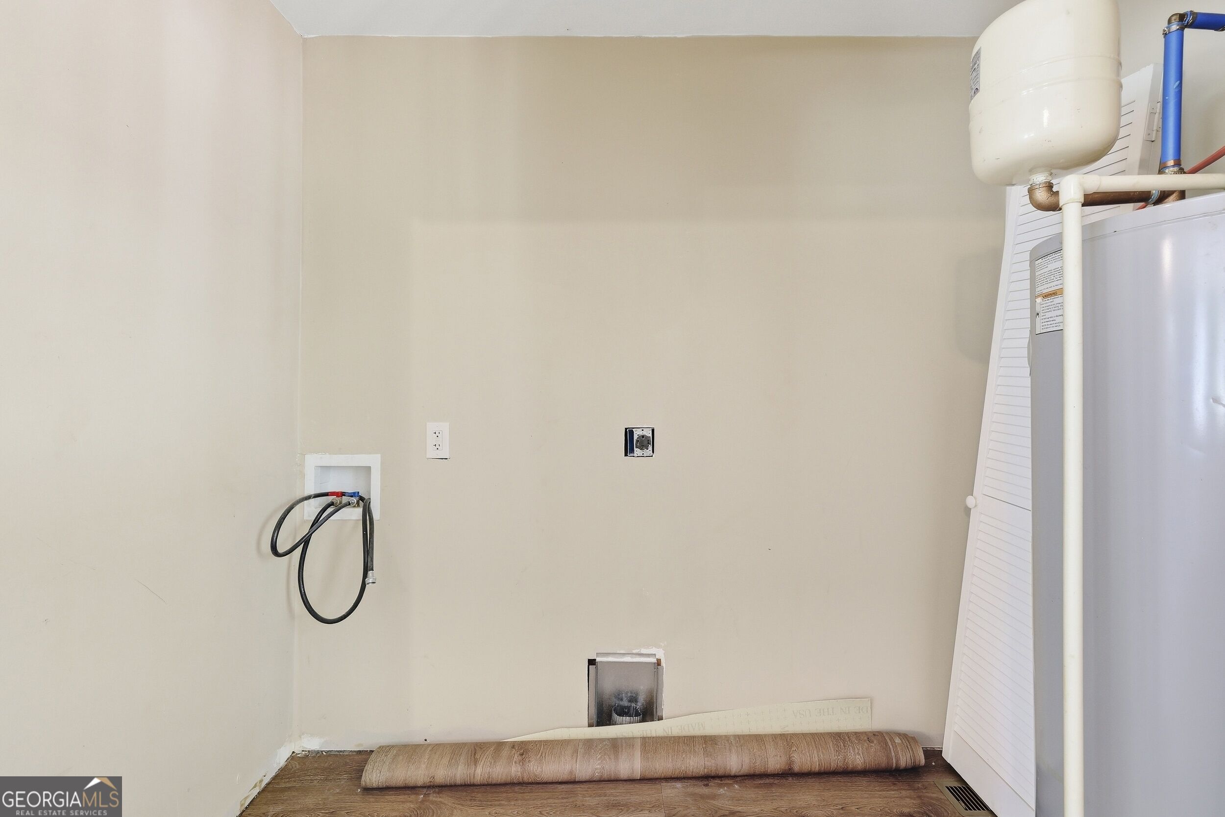 2421 E Silver Shoals Road Property Photo 20