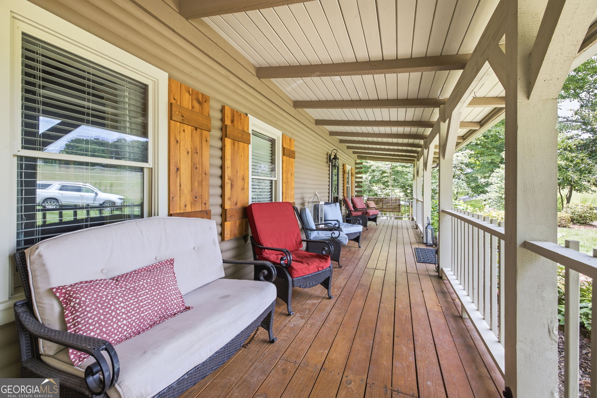 938 Waters Street W Property Photo 6