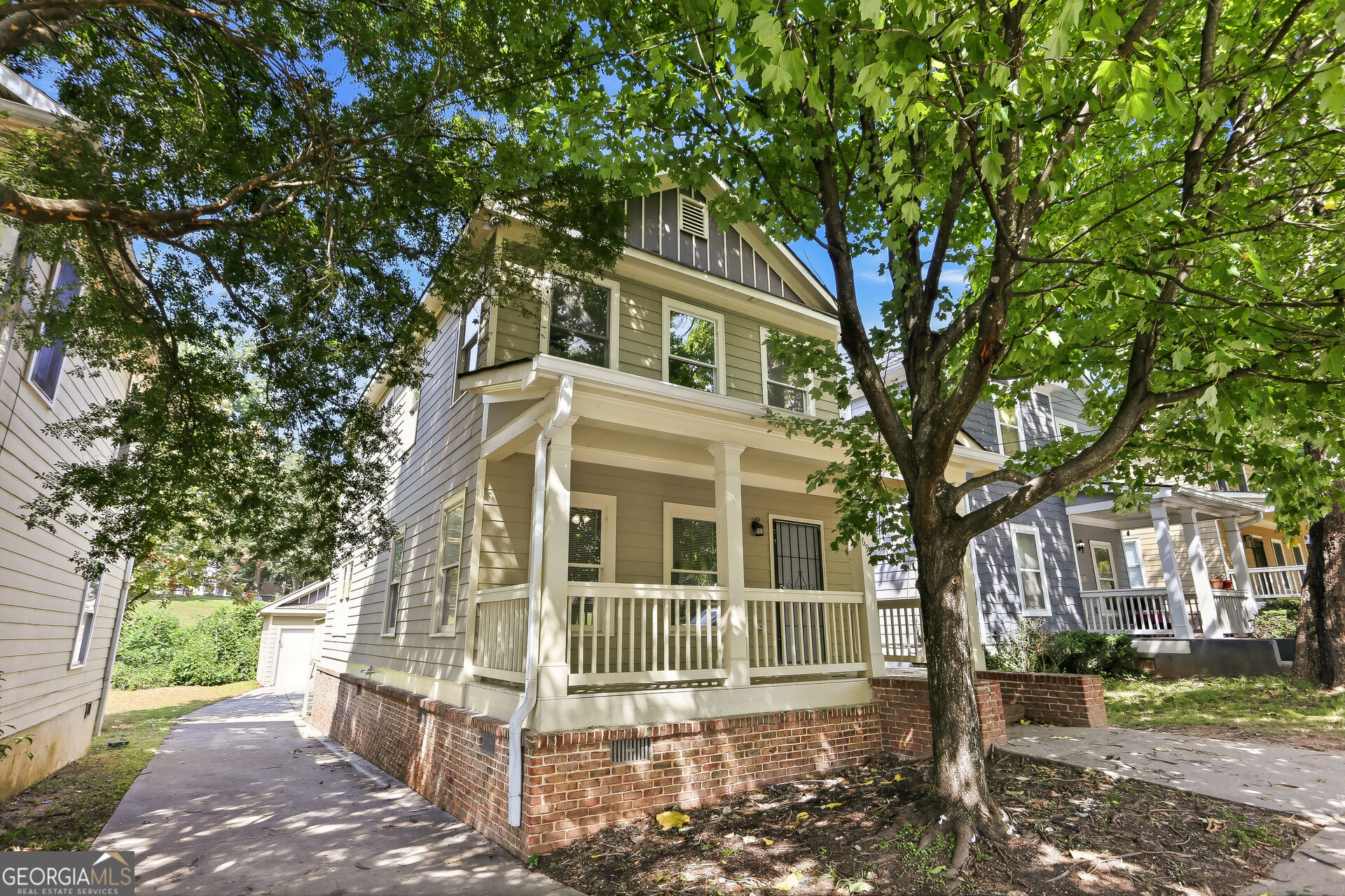 697 Cooper Street Sw Property Photo 2