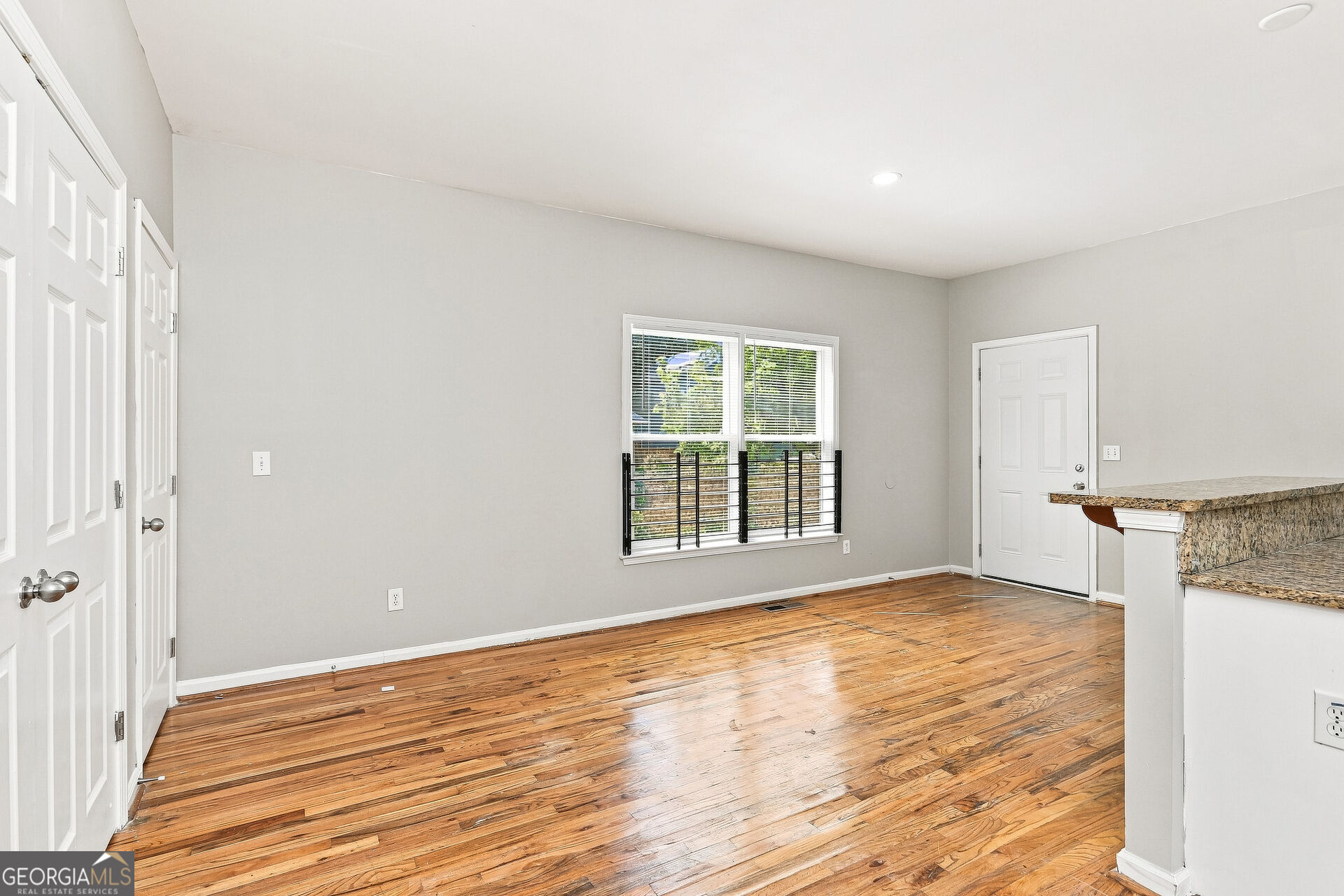 697 Cooper Street Sw Property Photo 7