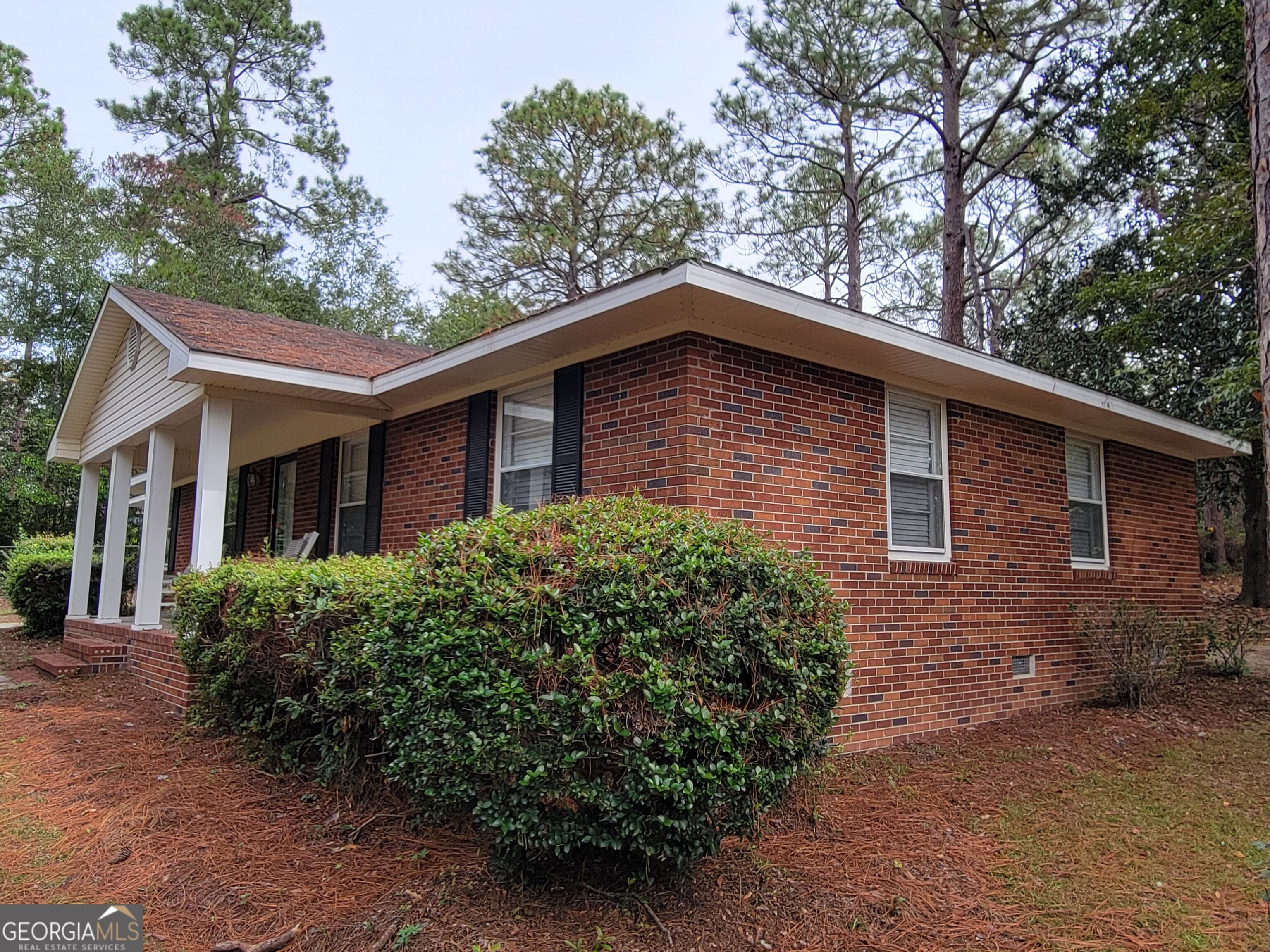 107 Nottingham Trail Property Photo 5