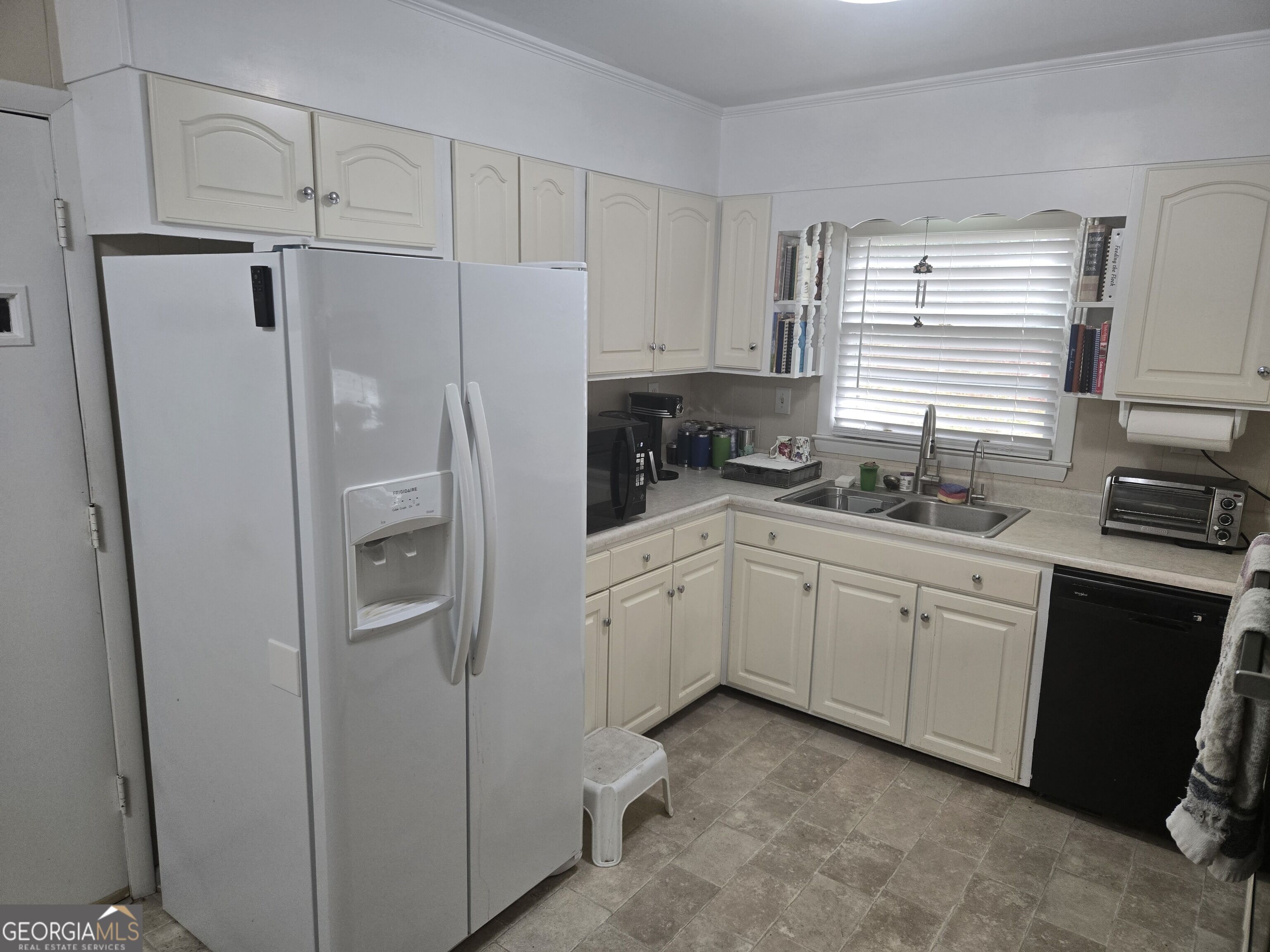107 Nottingham Trail Property Photo 17