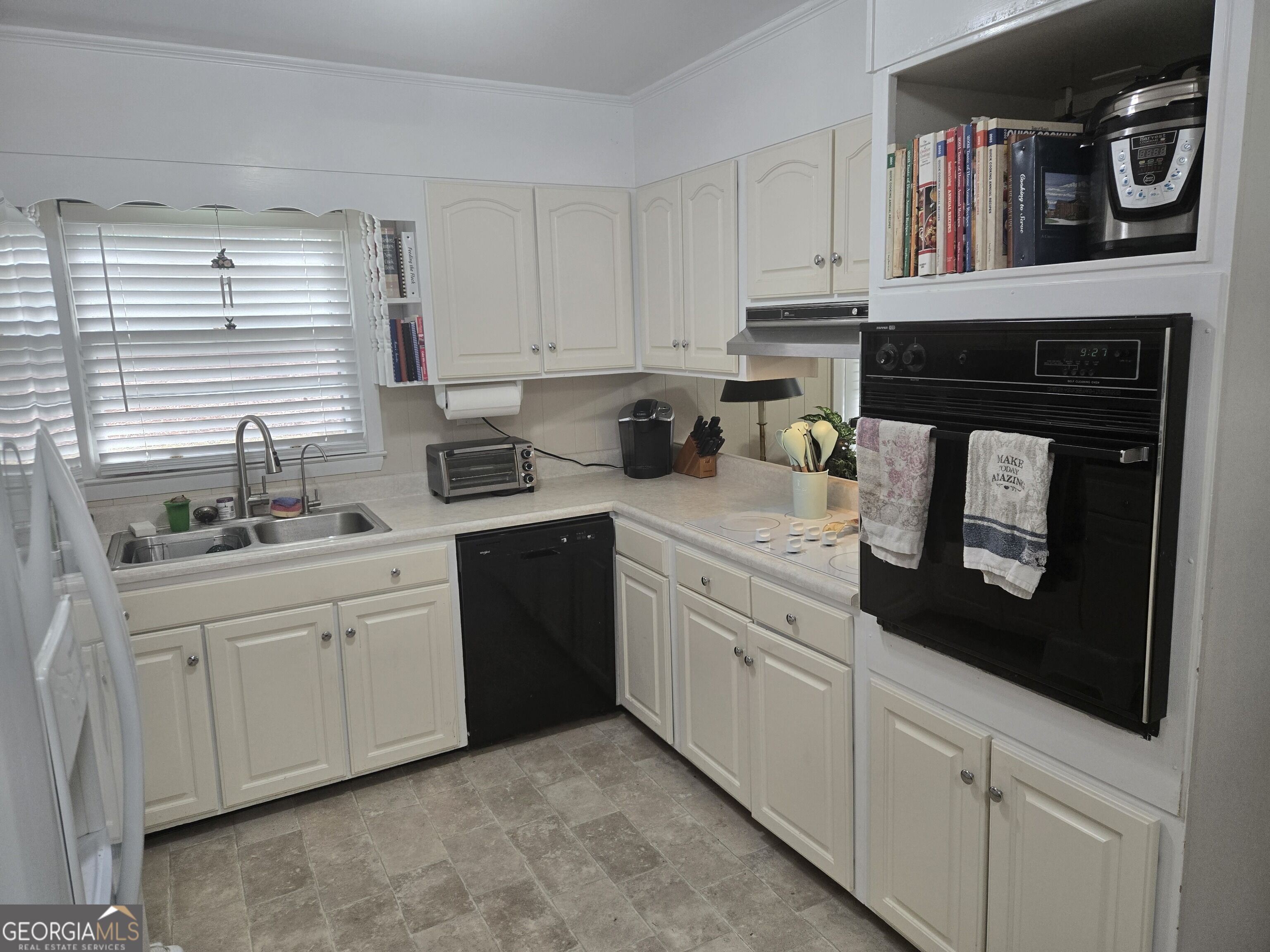 107 Nottingham Trail Property Photo 18