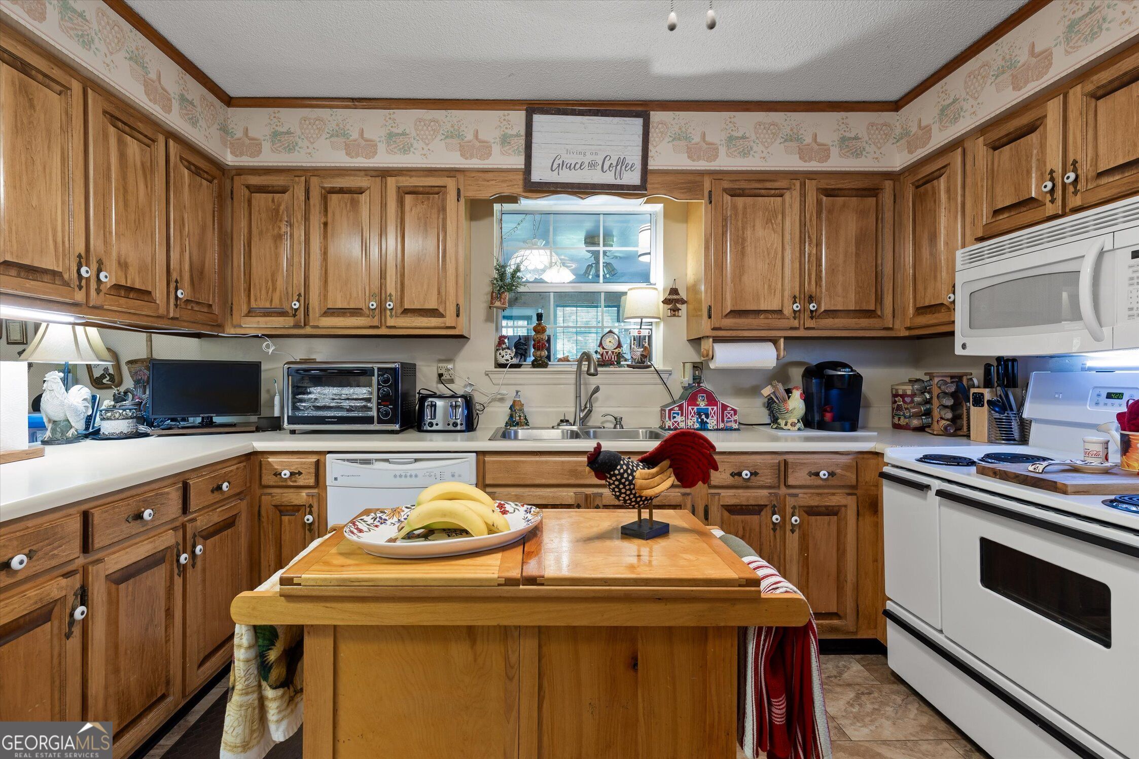 5652 Old Hunter Road Property Photo 13
