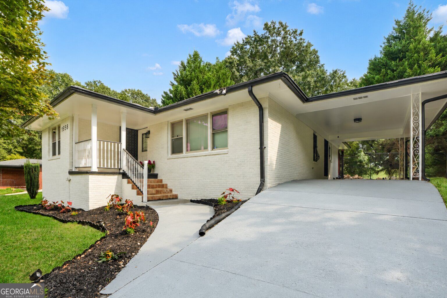 1958 Penelope Street Nw Property Photo 1