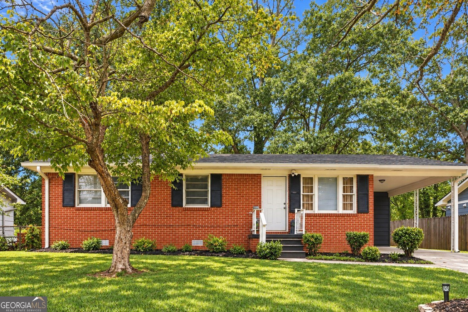 3249 Renault Road Se Property Photo 1