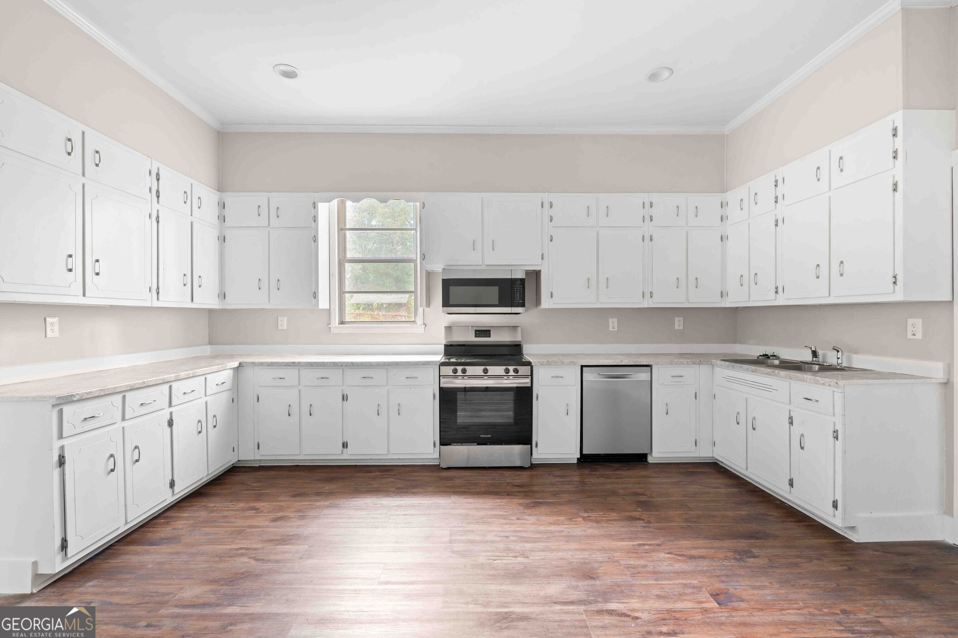 30 Depot Street Property Photo 26