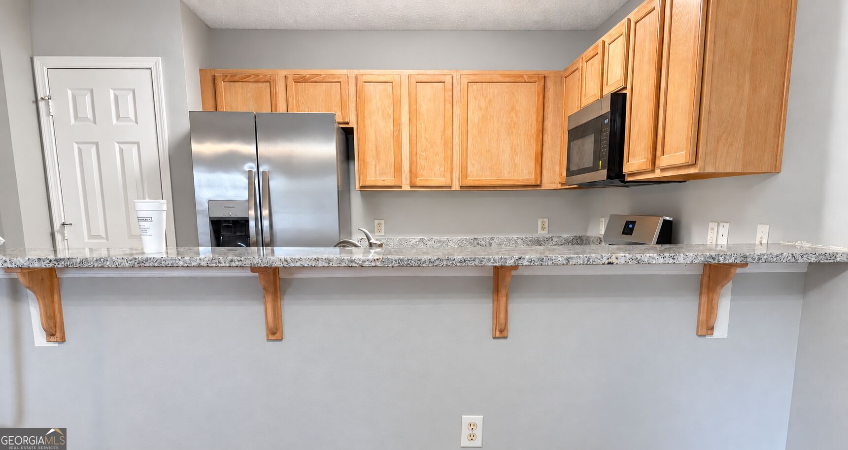 5030 Winfield Drive Property Photo 4