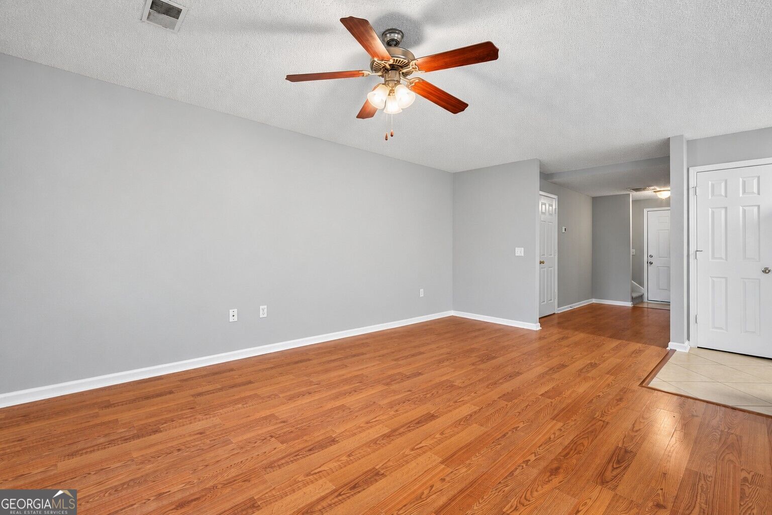 5030 Winfield Drive Property Photo 5