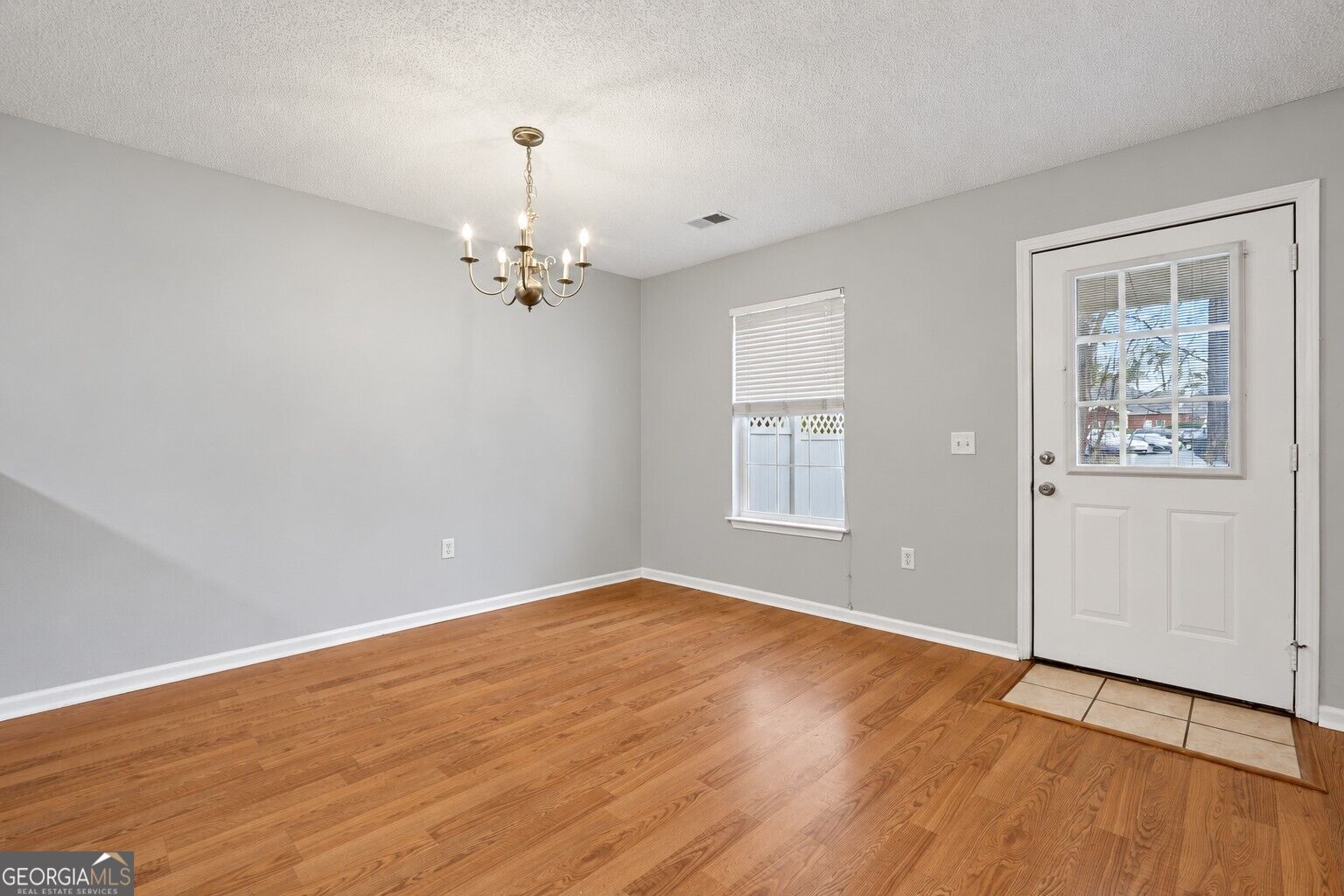 5030 Winfield Drive Property Photo 6