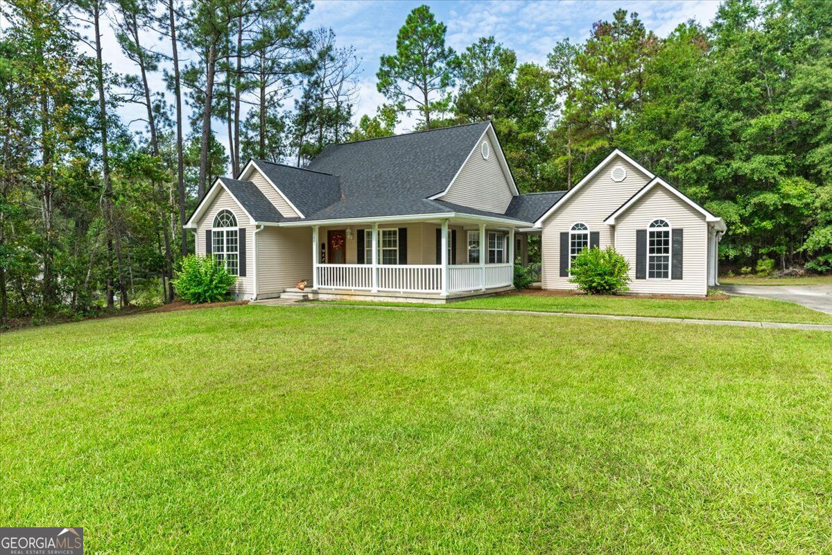 241 Graystone Pointe Drive Property Photo 2