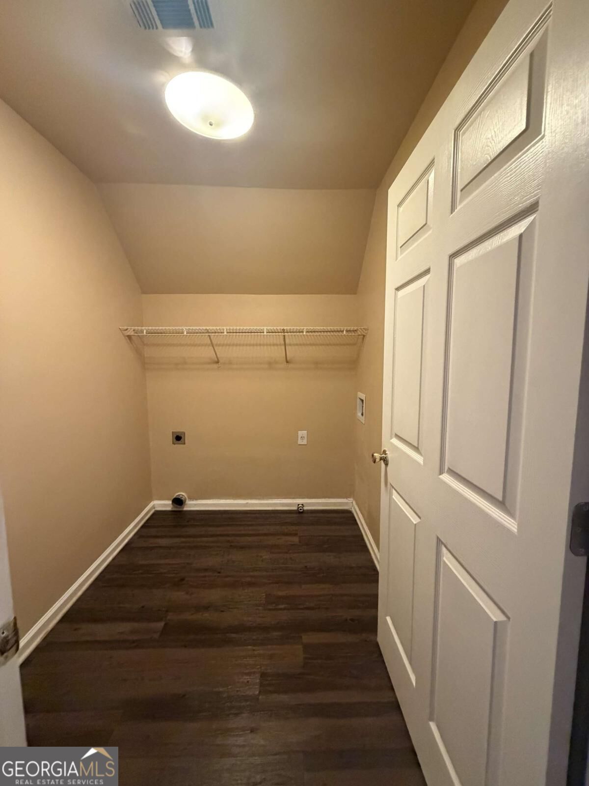 814 Michael Lee Way Property Photo 5