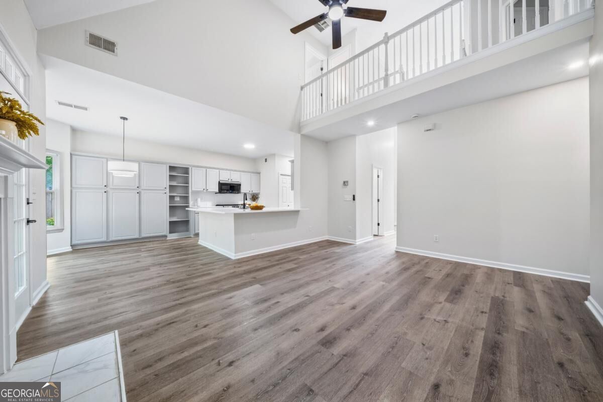 4052 Thornbrook Lane Property Photo 10