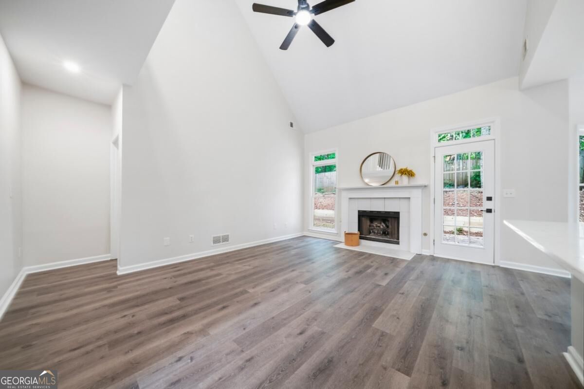 4052 Thornbrook Lane Property Photo 11