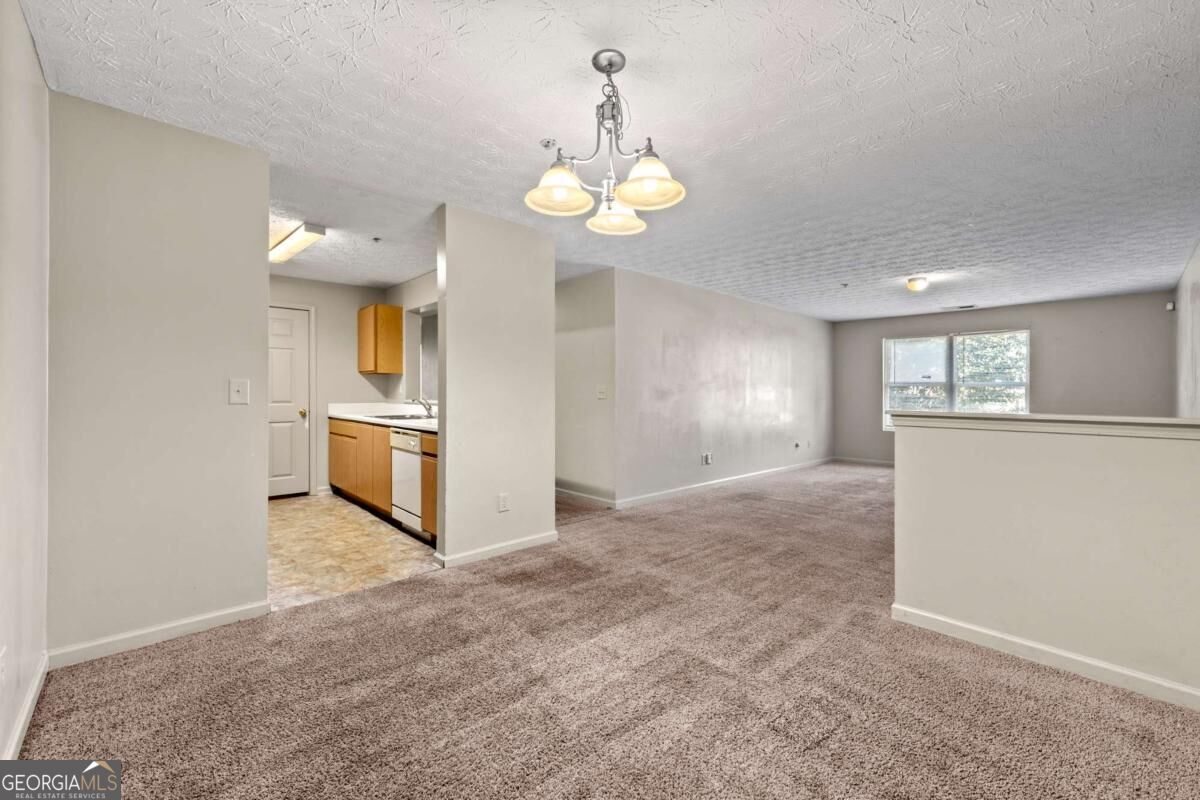 9202 Fairington Ridg Circle Property Photo 7