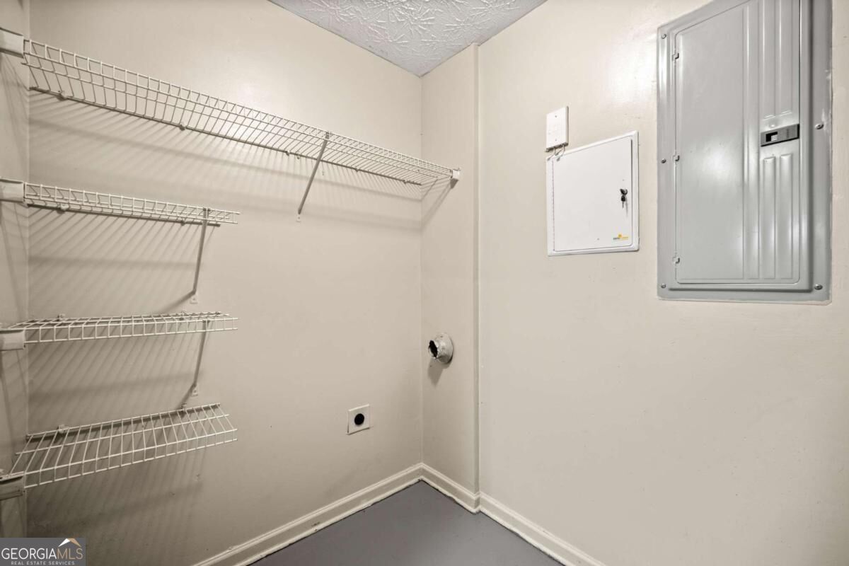 9202 Fairington Ridg Circle Property Photo 10