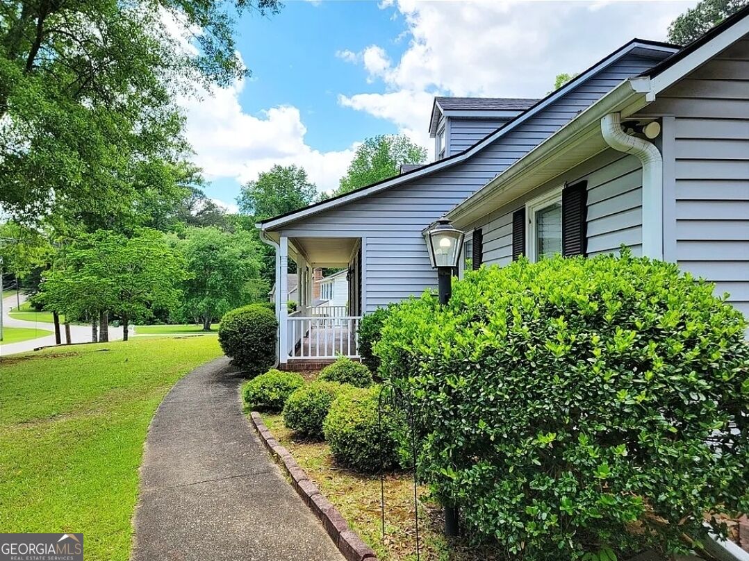 1804 1st Street Property Photo 3