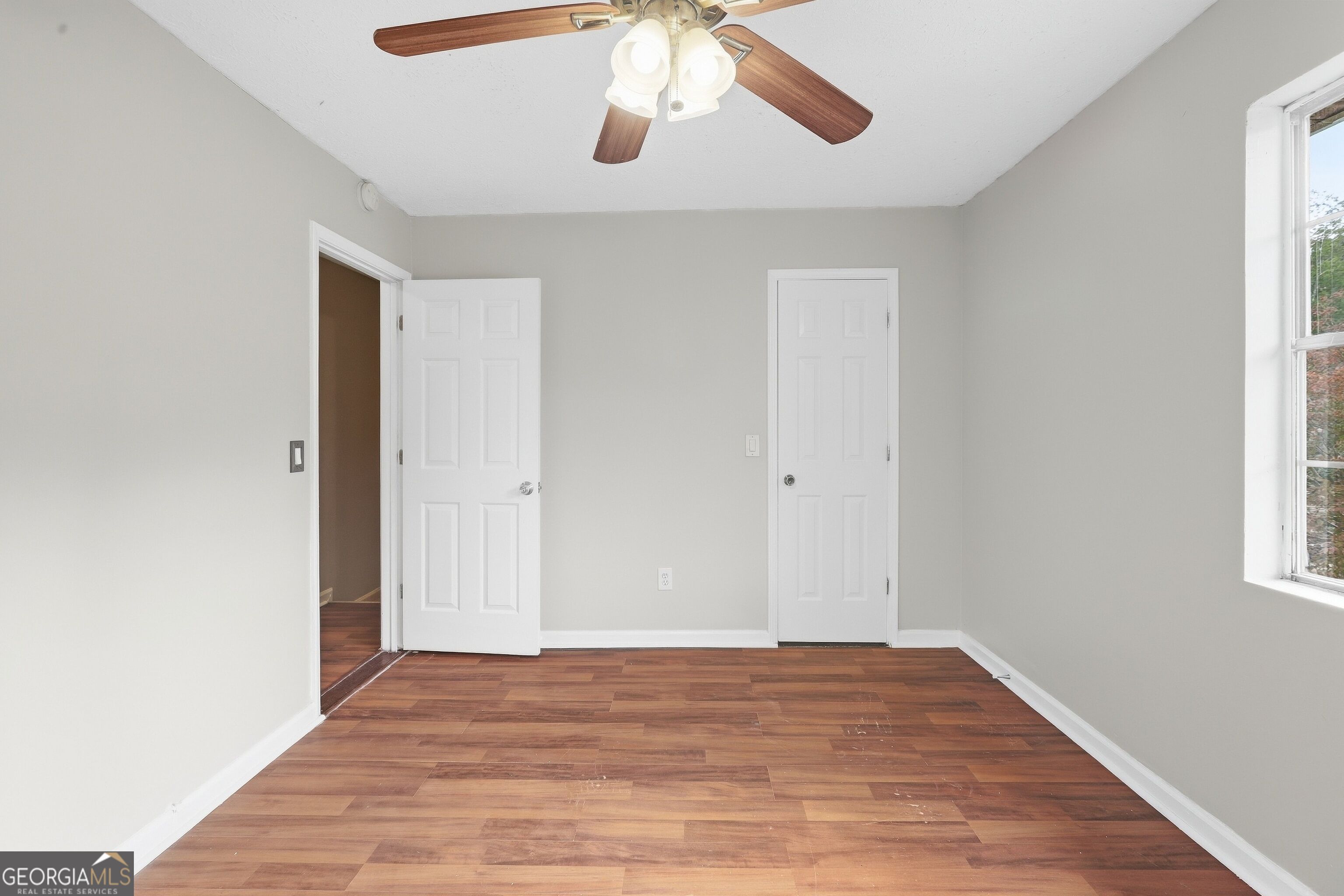 6977 Flagstone Drive Property Photo 13