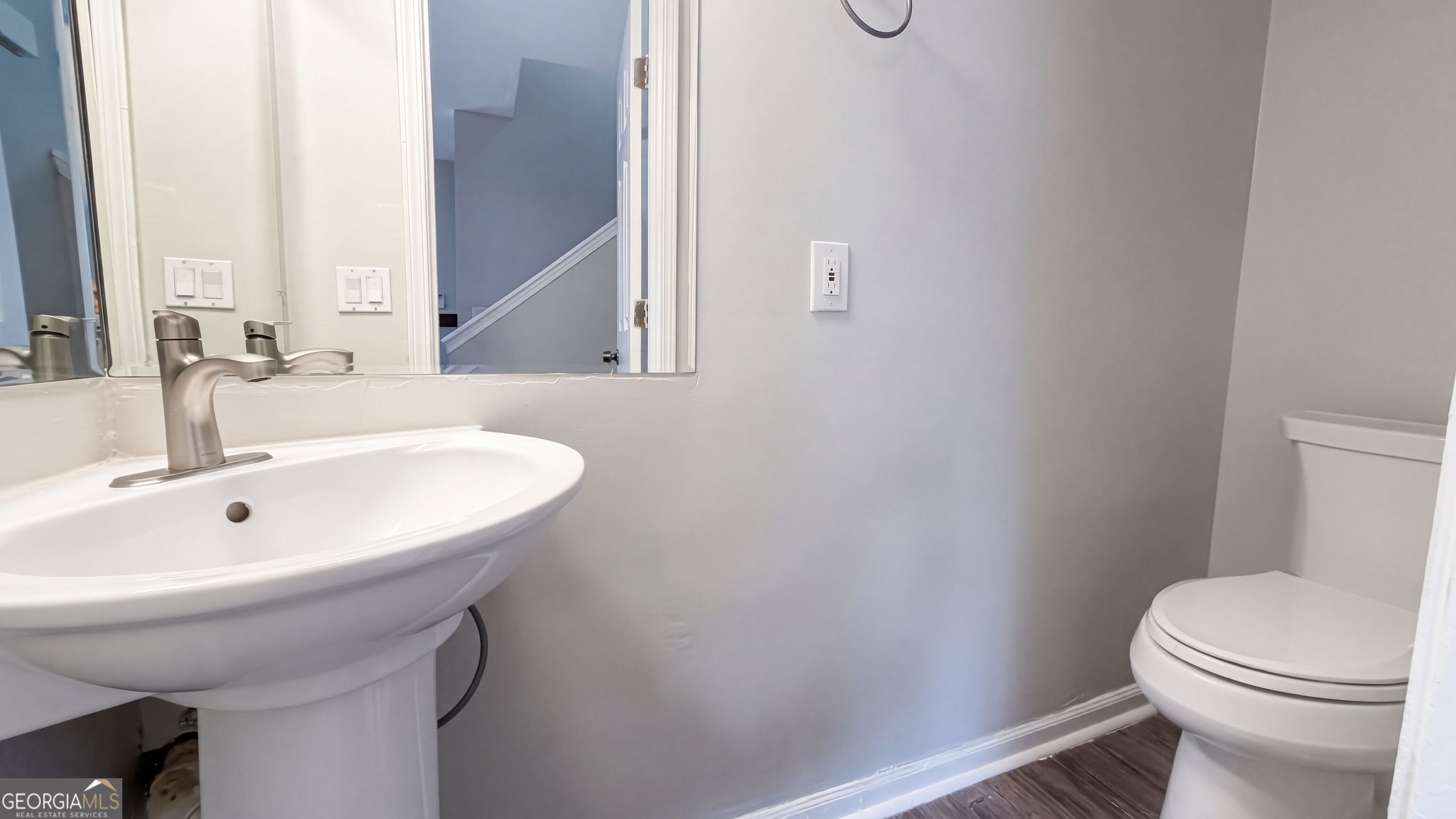 6977 Flagstone Drive Property Photo 14