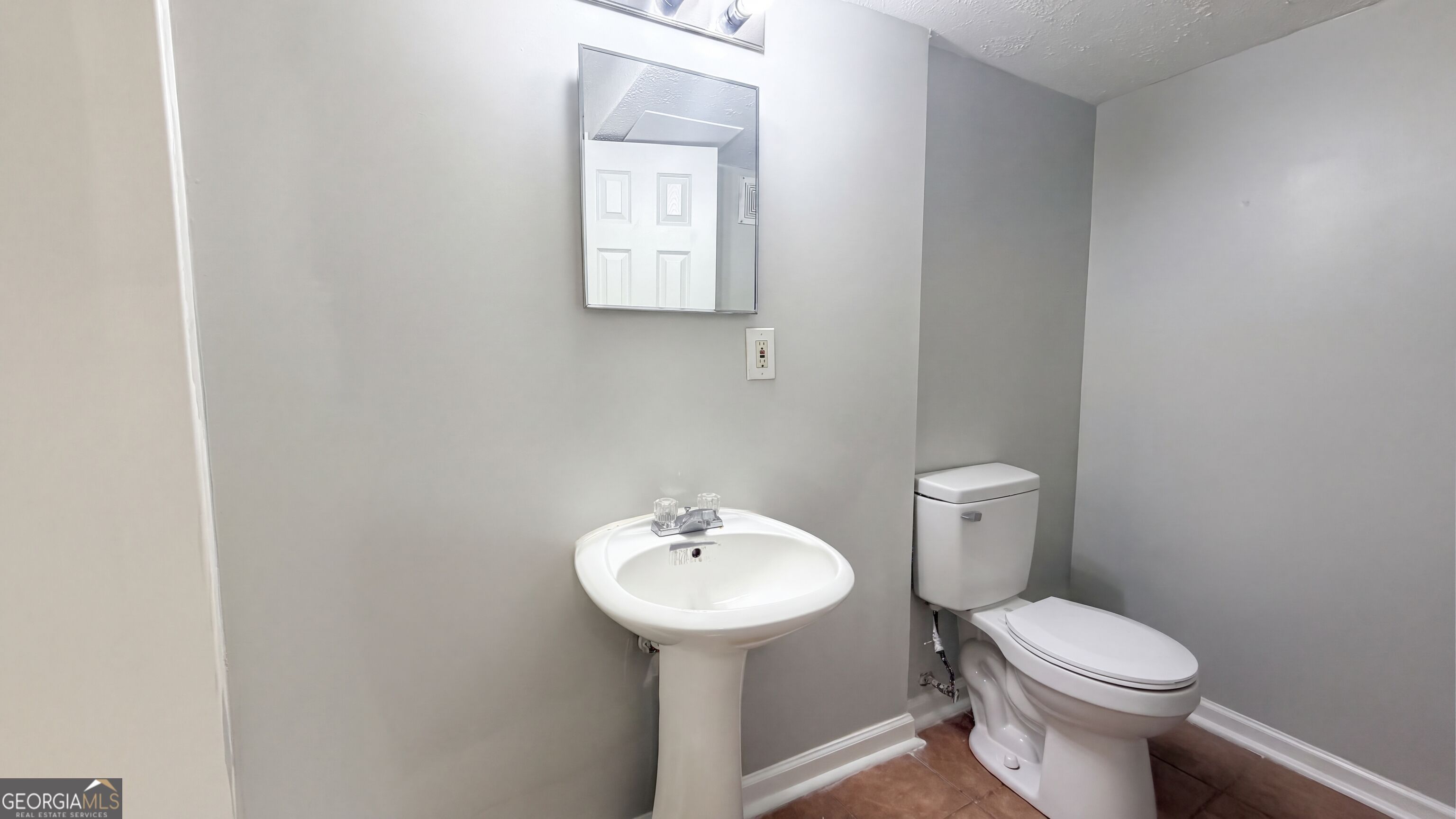6977 Flagstone Drive Property Photo 15