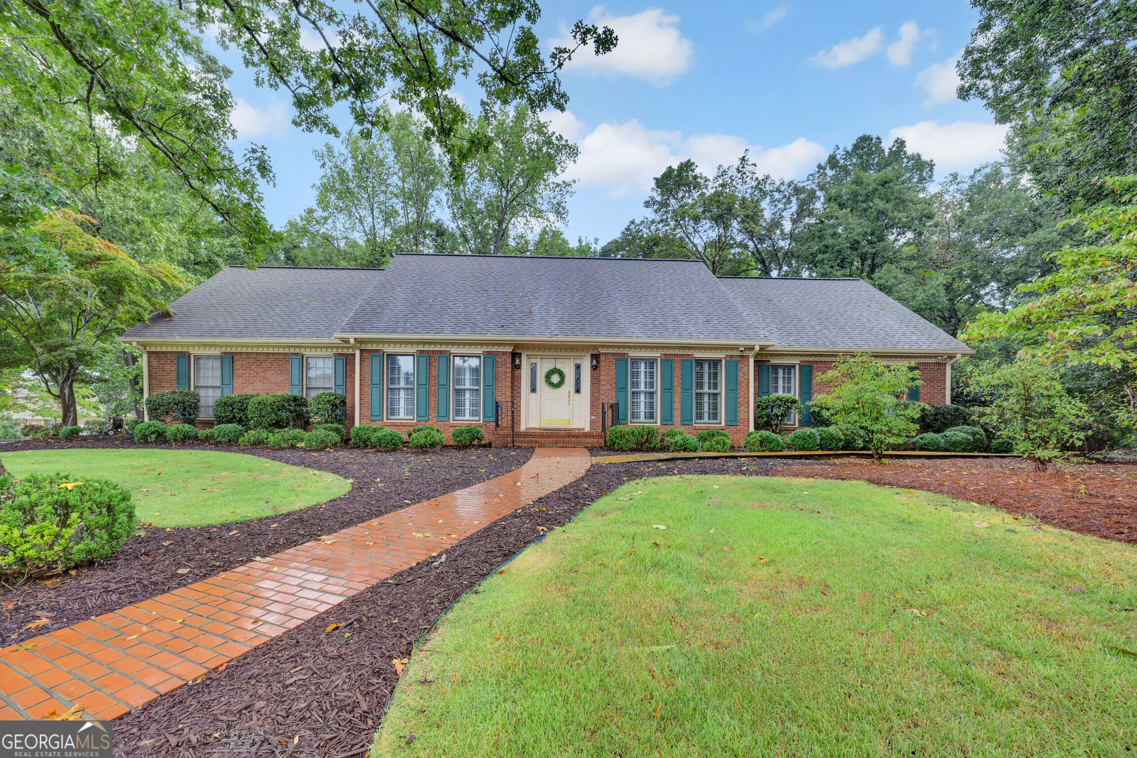 1140 Azalea Circle SE Property Photo 1