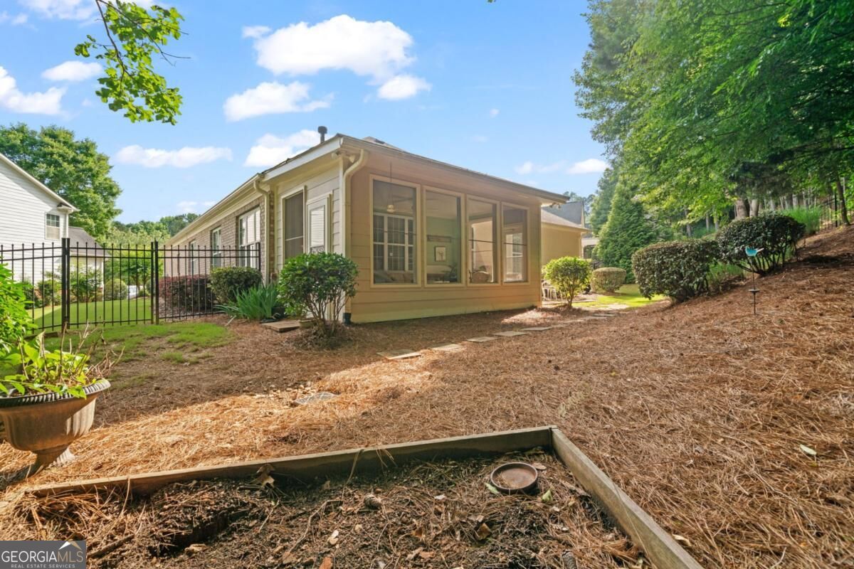 5623 Lancashire Lane Property Photo 35