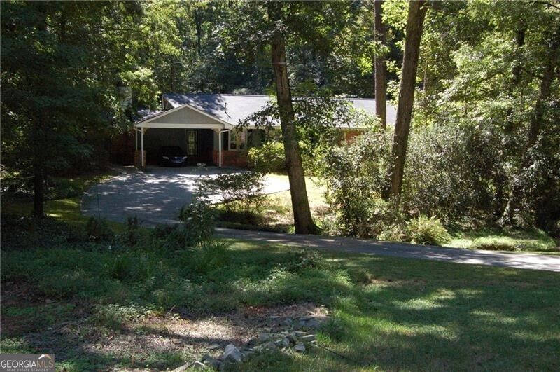 1054 Swathmore Drive Nw Property Photo 3