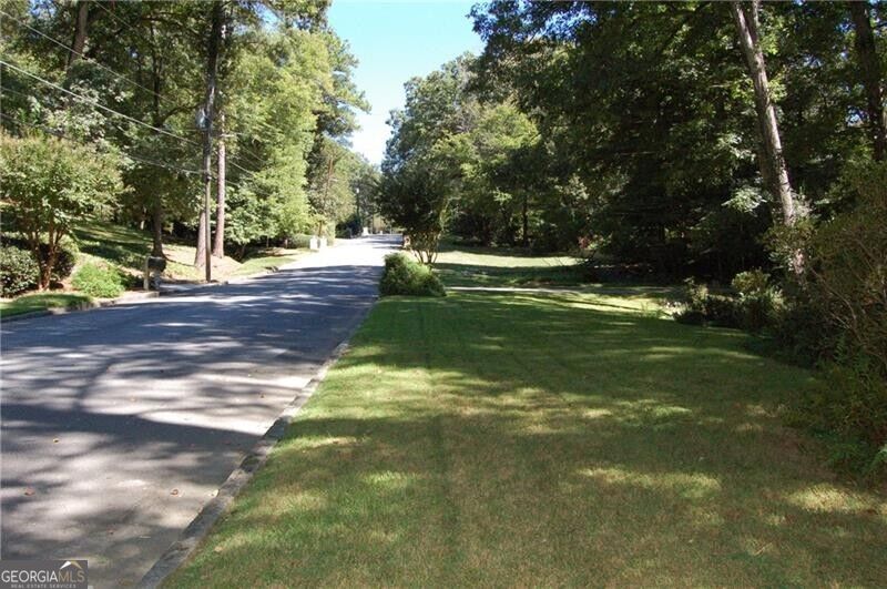 1054 Swathmore Drive Nw Property Photo 4