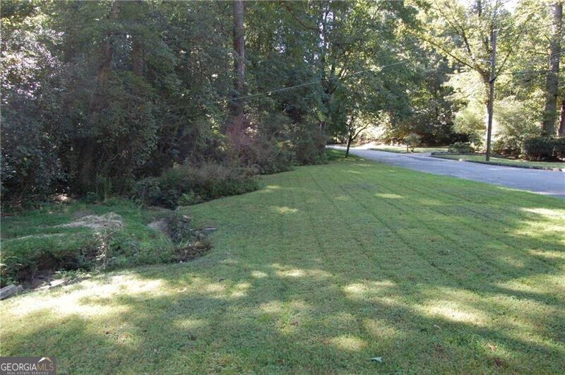 1054 Swathmore Drive Nw Property Photo 5