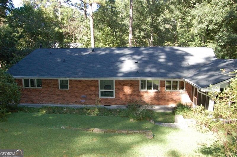 1054 Swathmore Drive Nw Property Photo 6