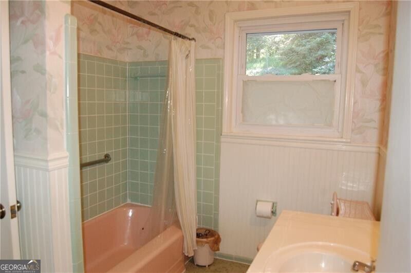 1054 Swathmore Drive Nw Property Photo 23