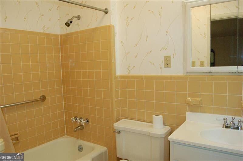 1054 Swathmore Drive Nw Property Photo 28