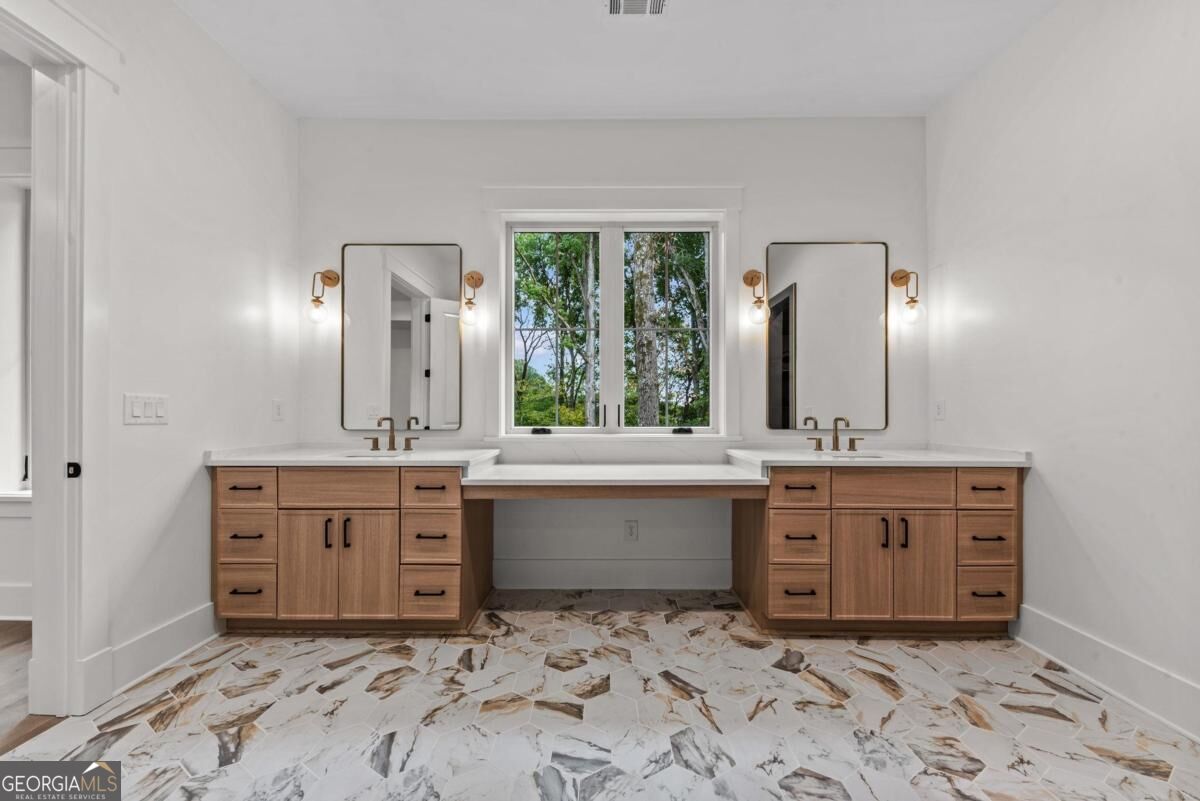 1110 Sunset Bluff Property Photo 42