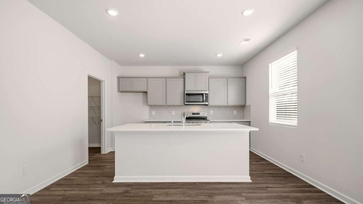 8578 Seabiscuit Road Property Photo 7