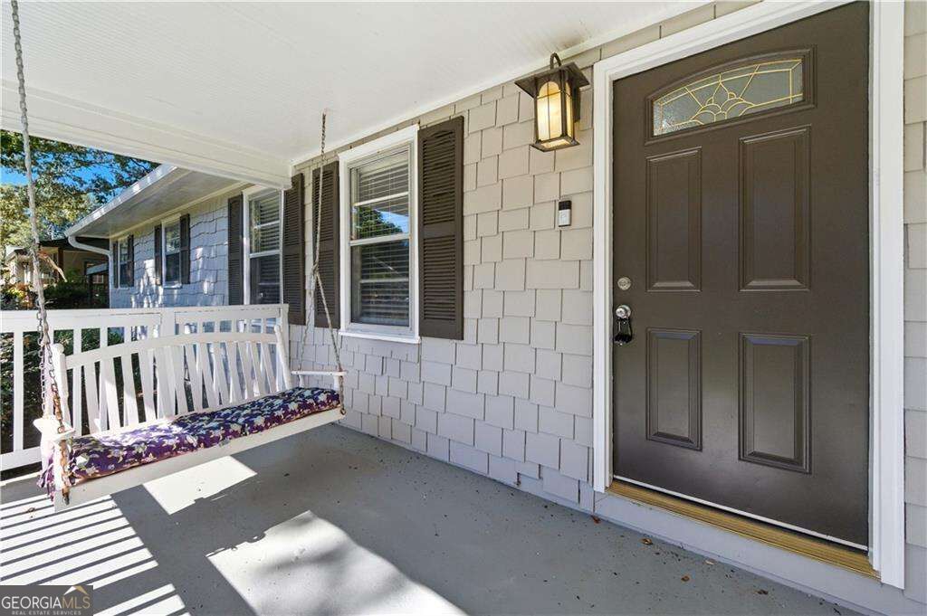 1003 Valley Drive Property Photo 2