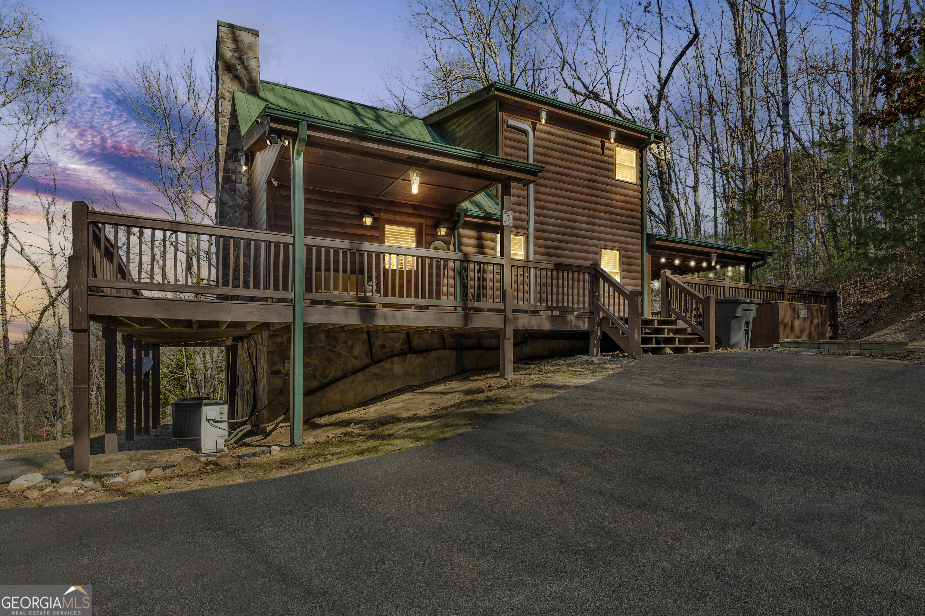 211 Highland Forest Drive Property Photo 1
