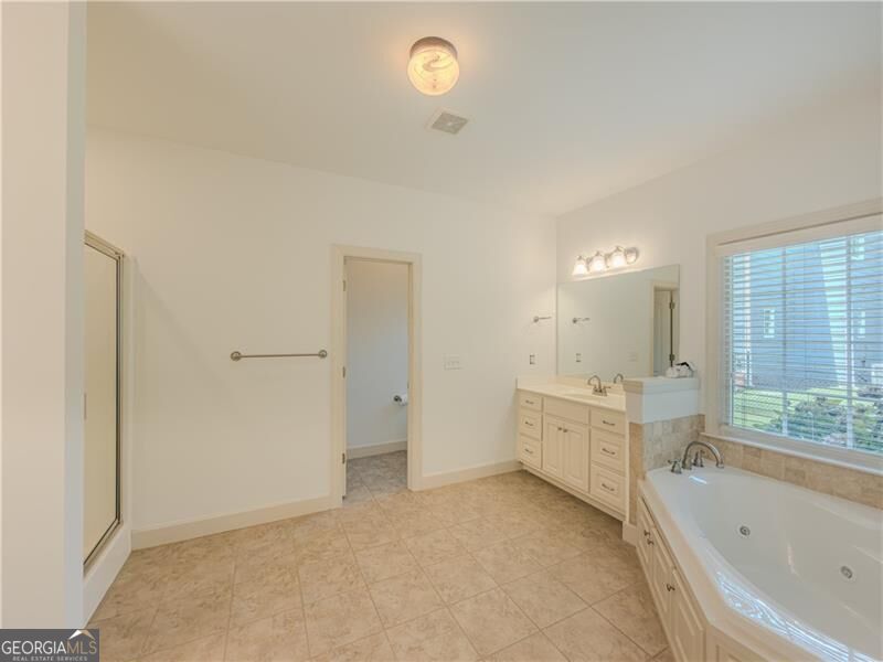 517 Richmond Place Property Photo 21