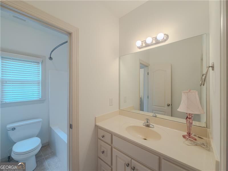 517 Richmond Place Property Photo 27