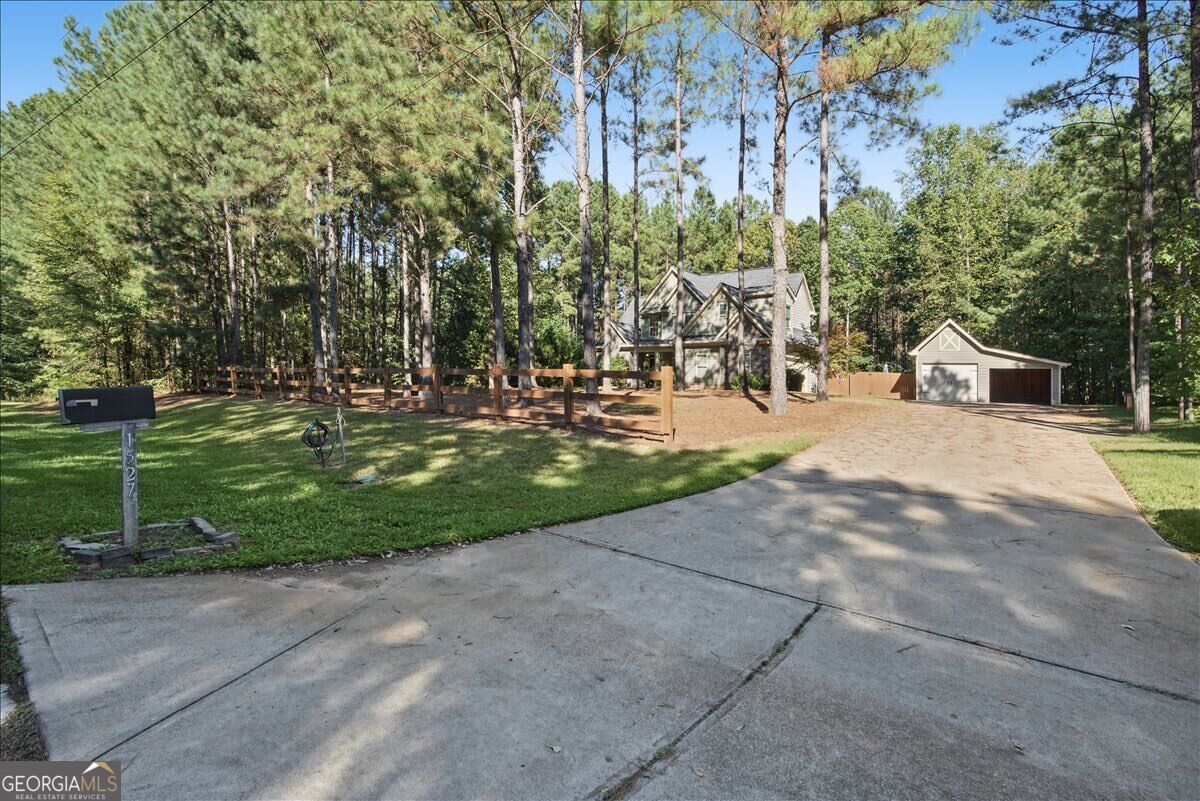 1527 Tibbitts Road Property Photo 8