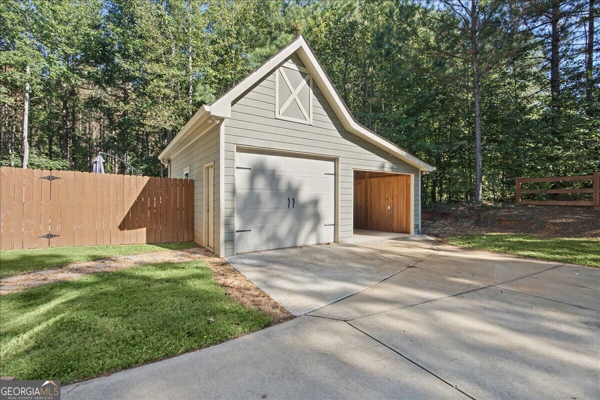 1527 Tibbitts Road Property Photo 10