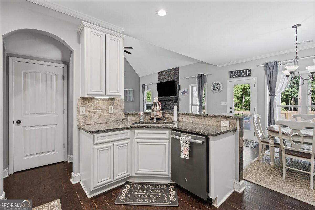 1527 Tibbitts Road Property Photo 29