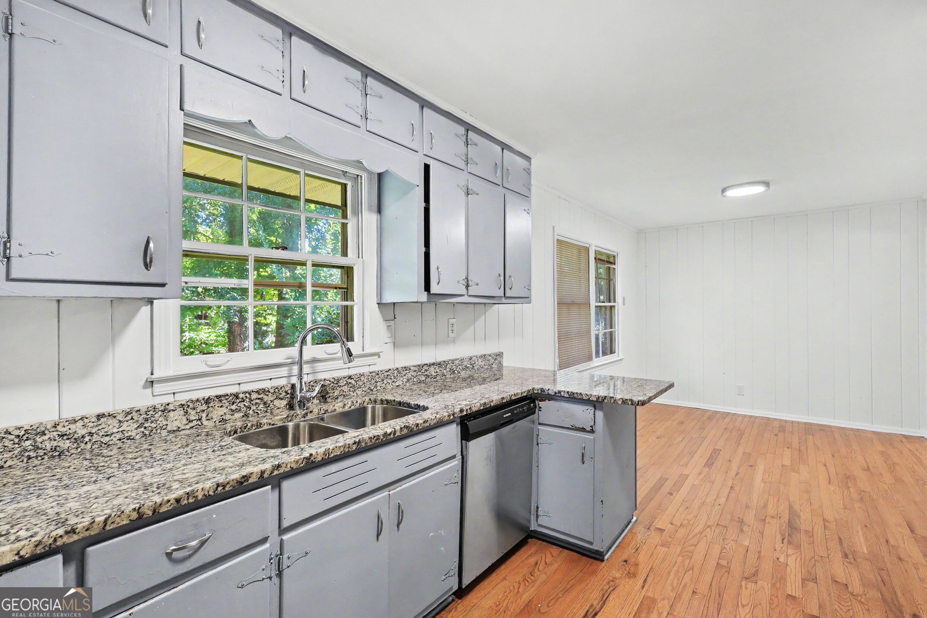 6663 Peacock Boulevard Property Photo 4