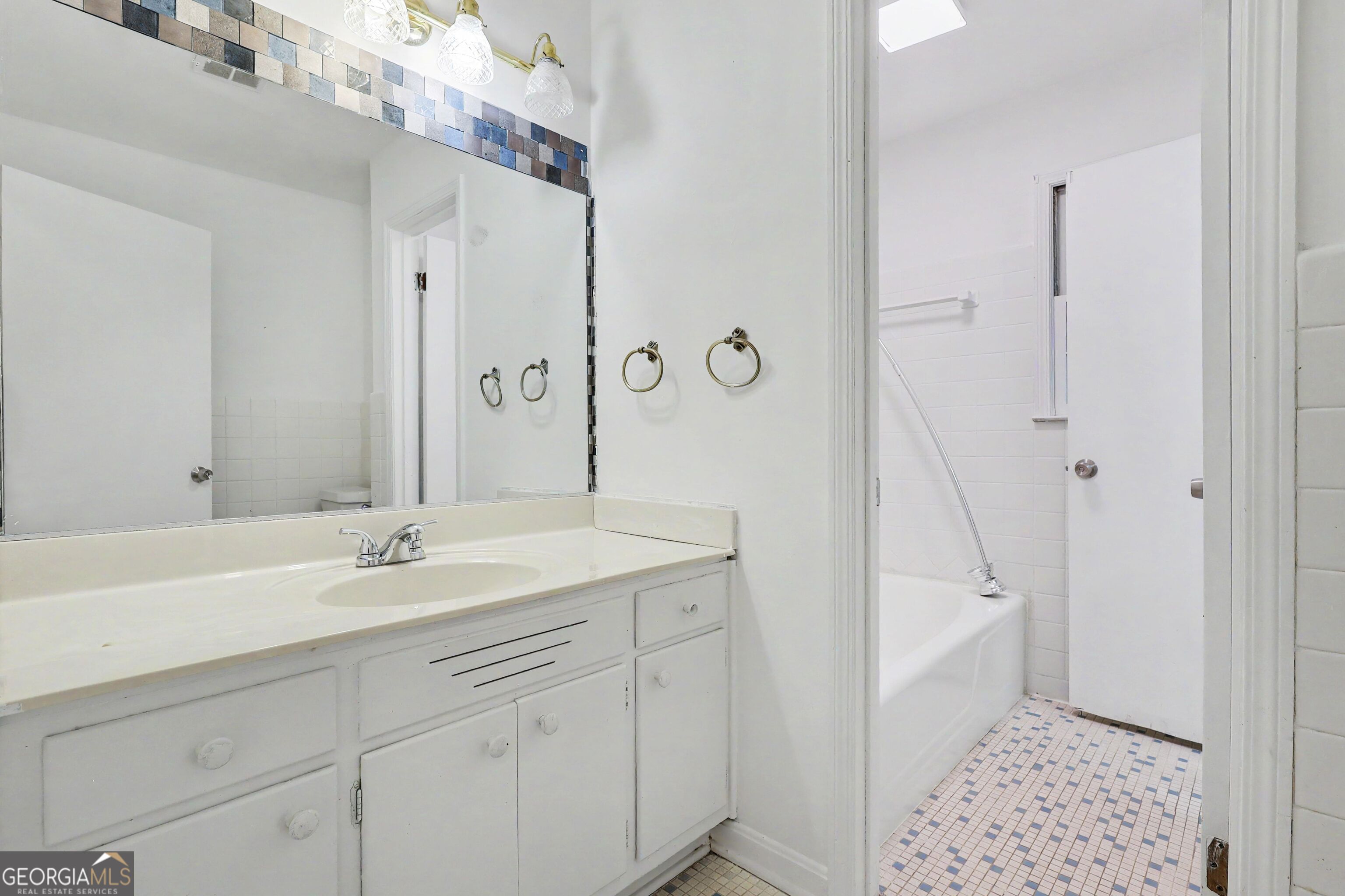 6663 Peacock Boulevard Property Photo 7