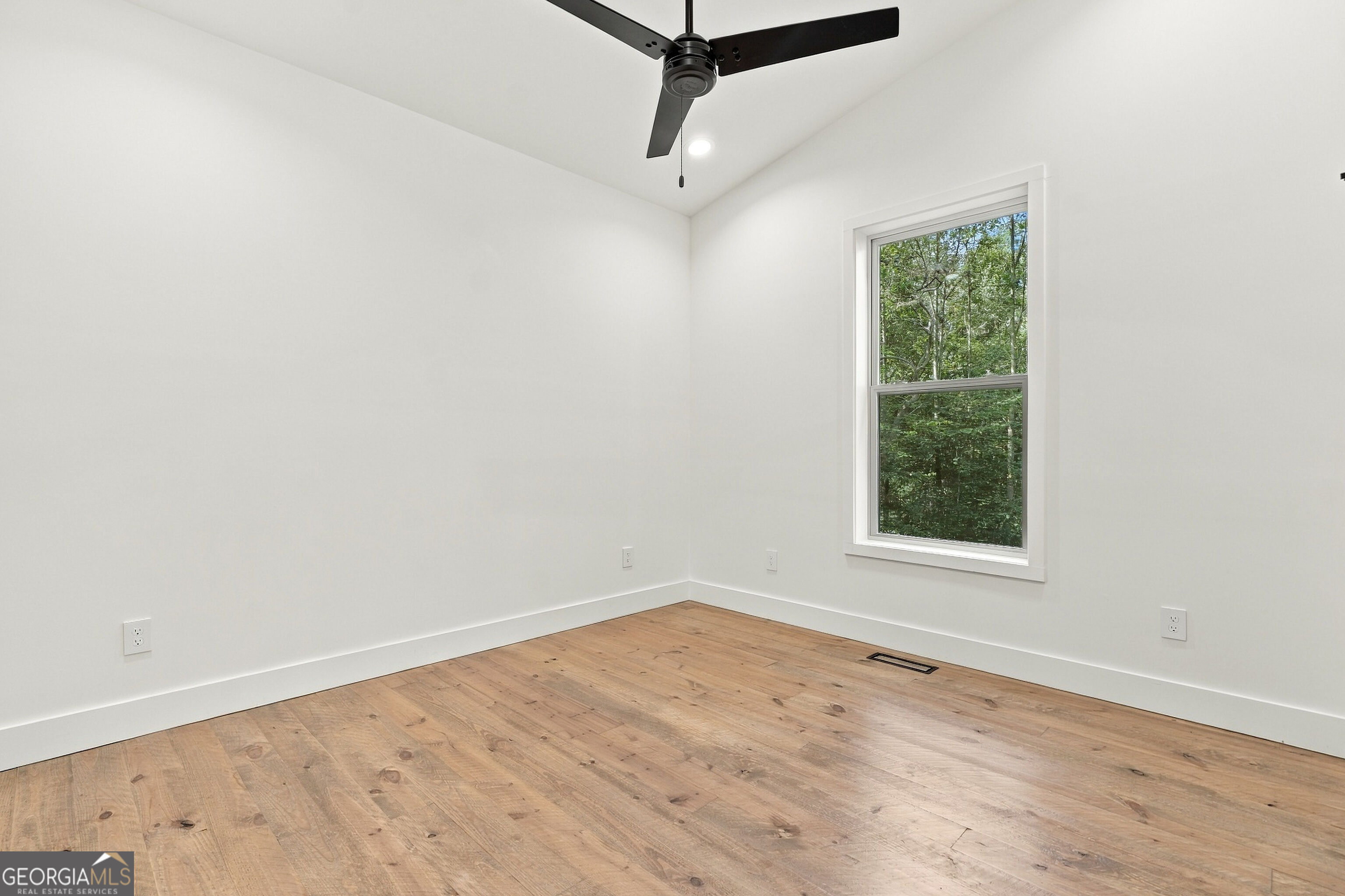 93 Elmwood Circle Property Photo 17